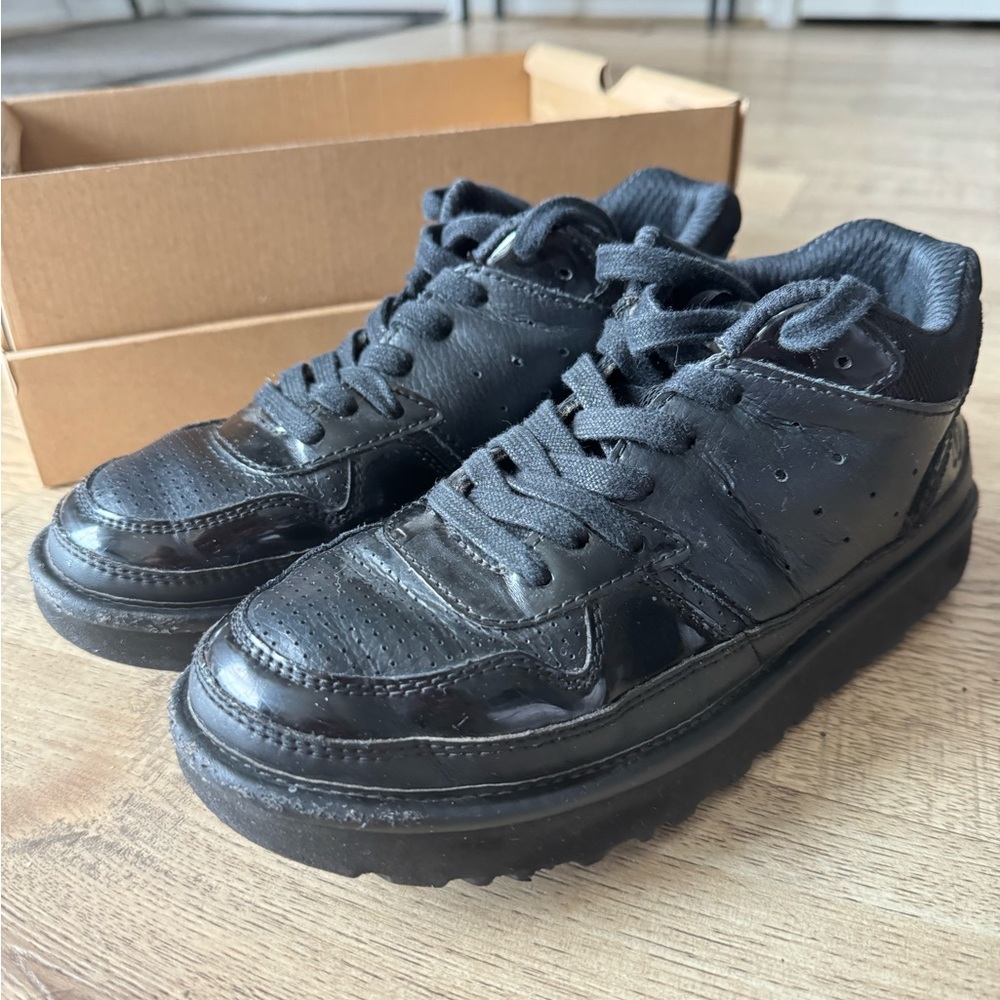 Ugg Women’s Highland Sneakers Black